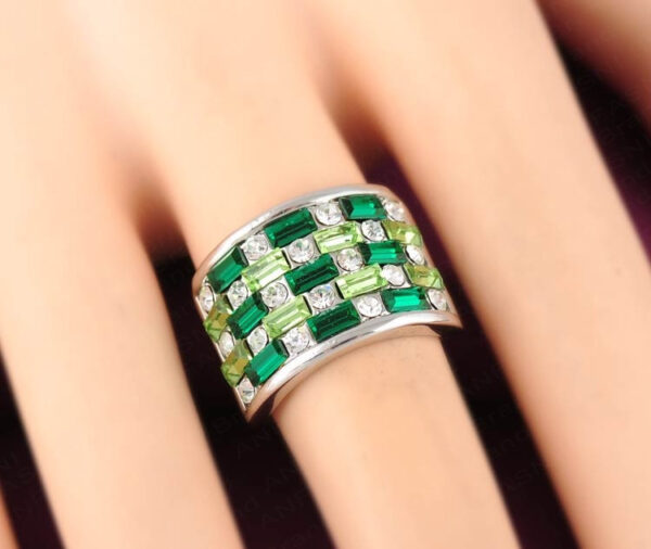 Austrian Crystals Green Square Ring - Image 6