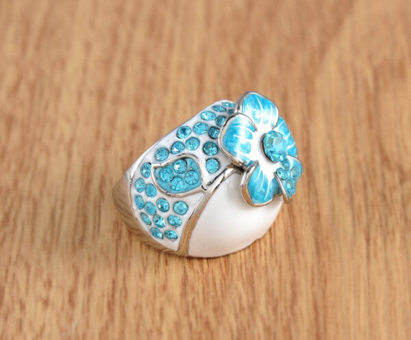 Austrian Crystal Rings Real Platinum Plated Flower Fingerring - Image 2