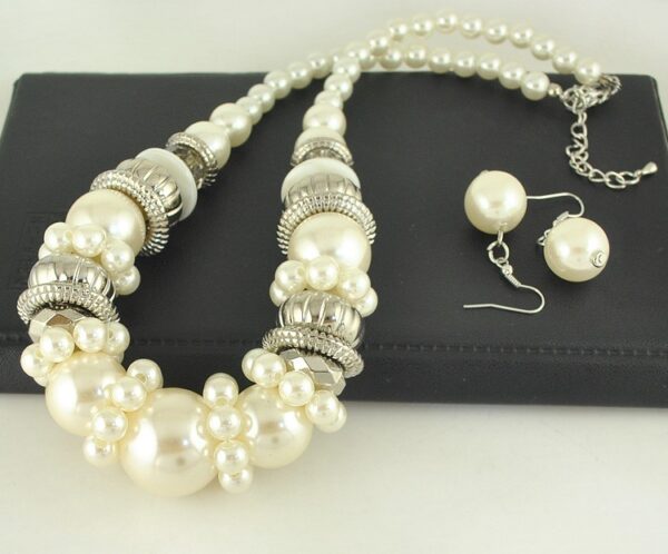 Pearl Beads Necklace & Earings Set - Image 4