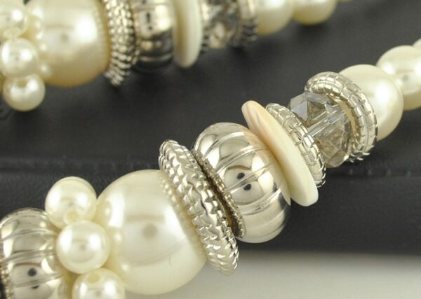 Pearl Beads Necklace & Earings Set - Image 7