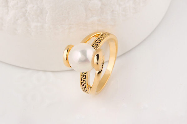 Vintage Luxurious Personality Big Pearl Plated 18K Gold Plated Ring