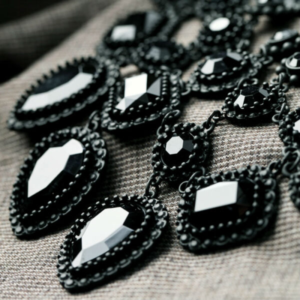 Fashion Women Jewelry Shiny Black Pendant Necklace - Image 4