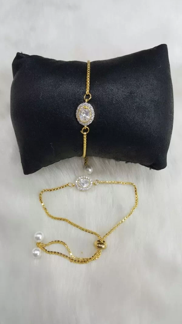 Elegant Solitaire Chain Bracelet