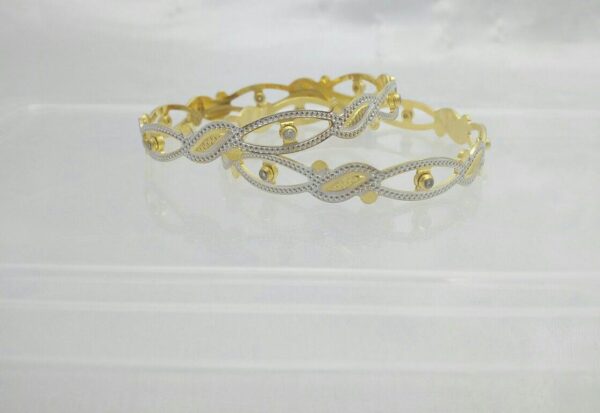 Luxurious Golden Leaf Bangle Set